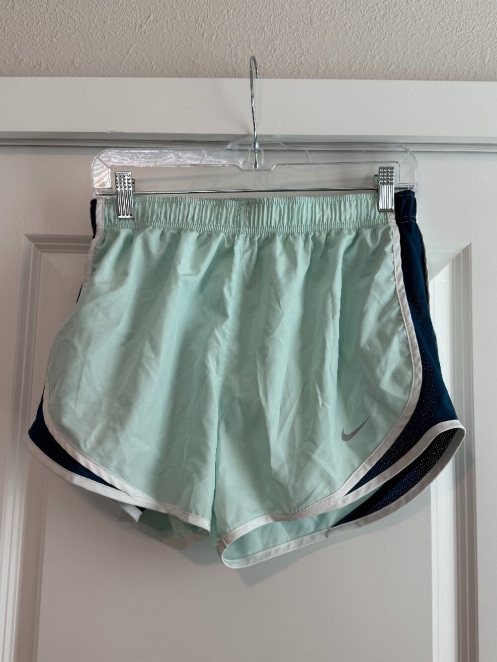 Nike Mint, Blue and White Dri-Fit Shorts Size Medium Good Condition